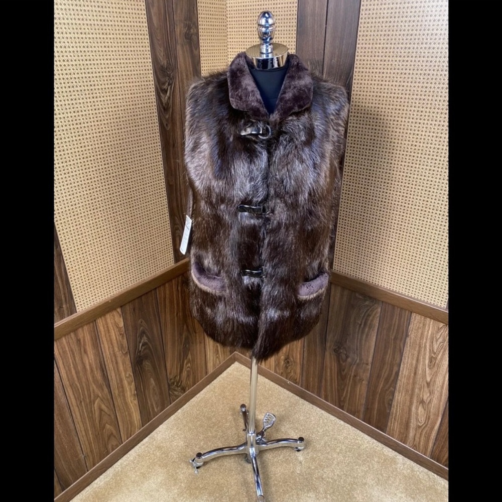 ANTONINO LONG HAIRED & SHEARED BEAVER FUR VEST, size S/M (2-4)